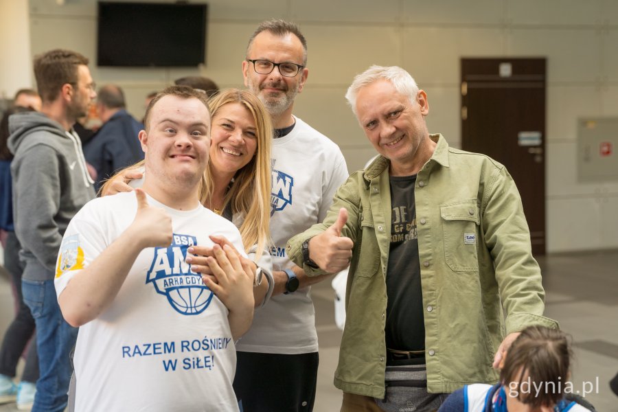 Zwodnicy z niepełnosprawnością z rodzicami
