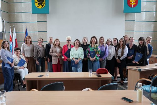 Na zdjęciu członkinie Gdyńskiej Rady Kobiet II kadencji z wiceprezydentką Oktawią Gorzeńską (fot. Karolina Szypelt)