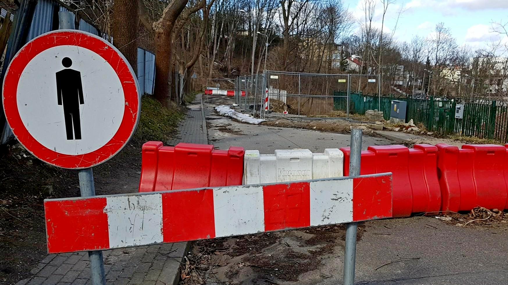 Po odbudowie ulica Sienkiewicza zamieni się w drogę jednokierunkową, fot. Sławomir Okoń