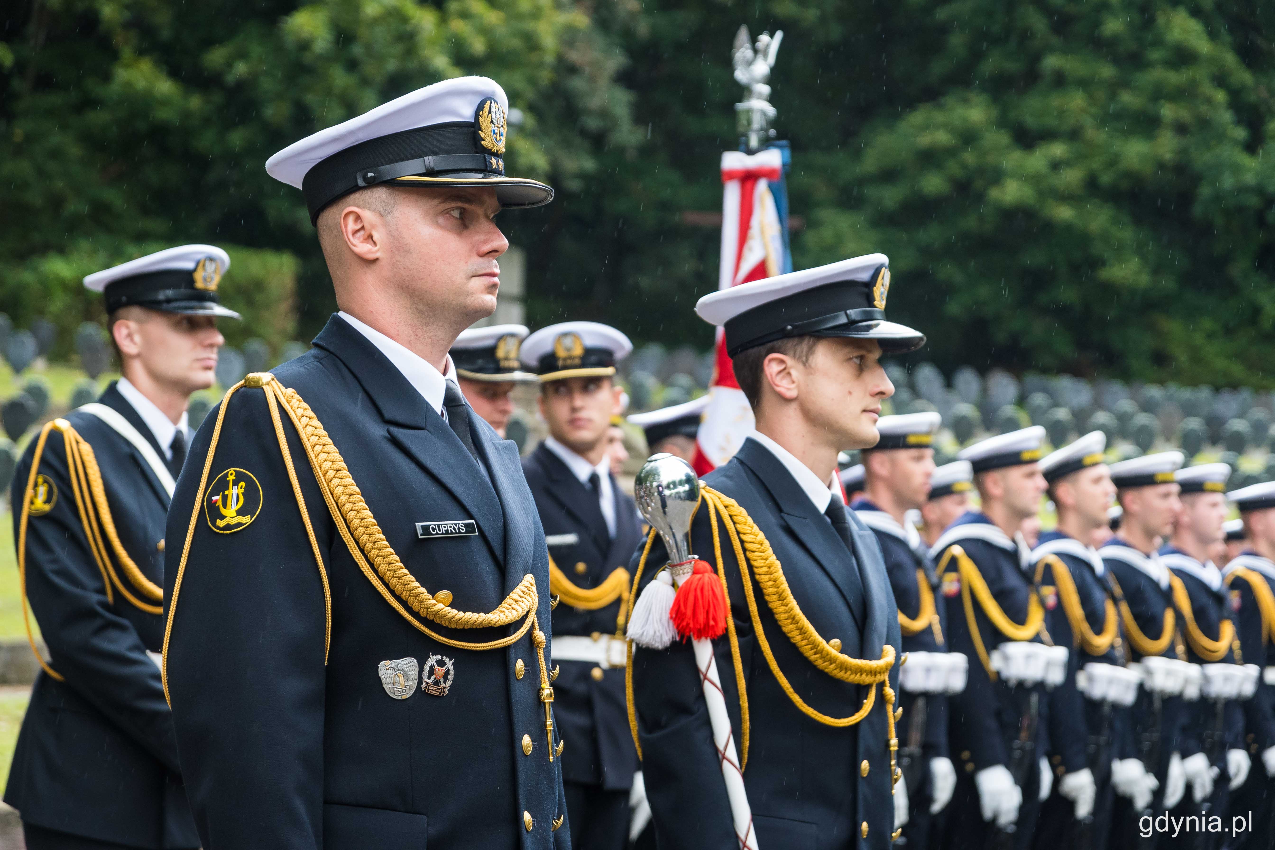 Kompania Reprezentacyjna Marynarki Wojennej podczas obchod&oacute;w 81. rocznicy zbrodni katyńskiej // fot. Kamil Złoch
