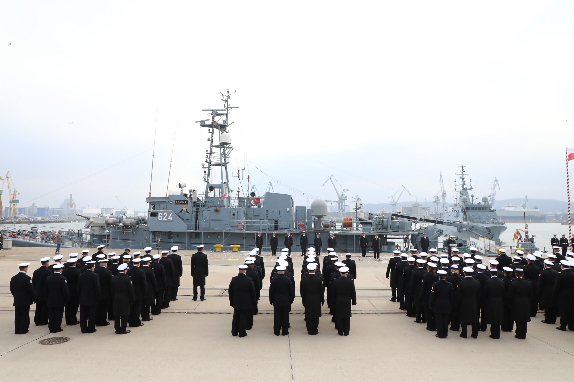 Opuszczenie bandery na ORP Czajka, fot. 8. Flotylla Obrony Wybrzeża