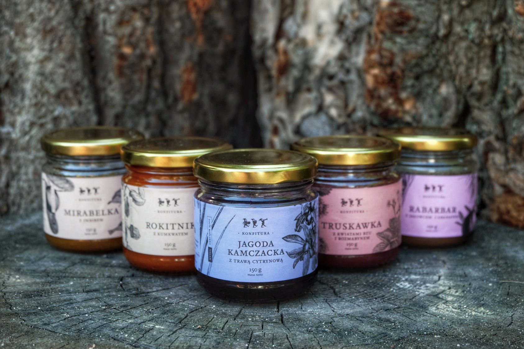 Produkty roślinne Marcina Popielarza w słoikach. // fot. quadrille.pl