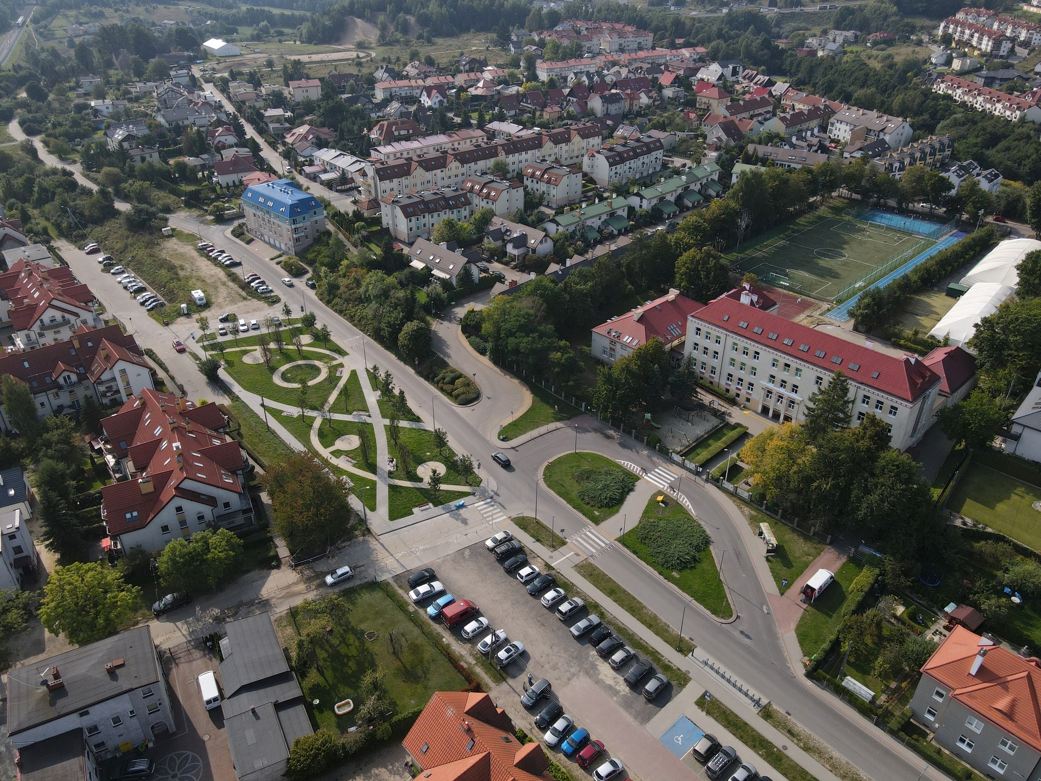 z ootu ptaka szkoła podstawowoa nr 20, ulica starodworcowa i park, fot. #dzielnicewGdyni