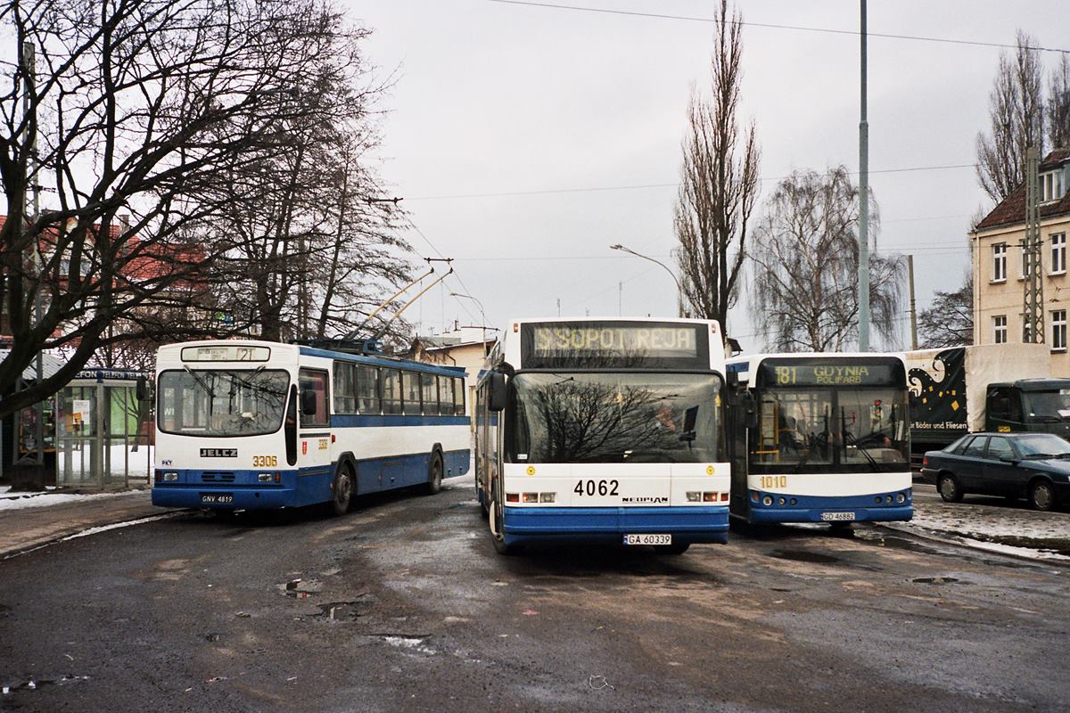 Po lewej stronie widoczny Jelcz 120MTE, który niegdyś regularnie kursował na liniach ZKM Gdynia, fot. facebook.com/zkmgdynia