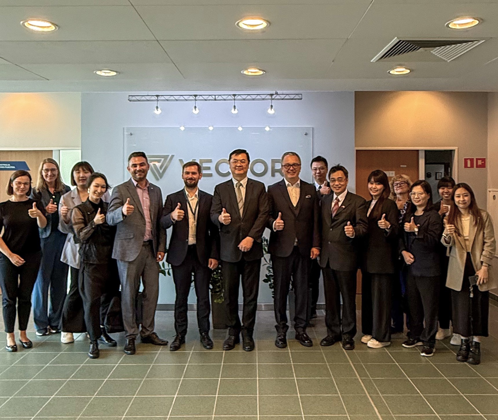 Delegacja&nbsp;z Kaohsiung z wizytą w firmie VECTOR