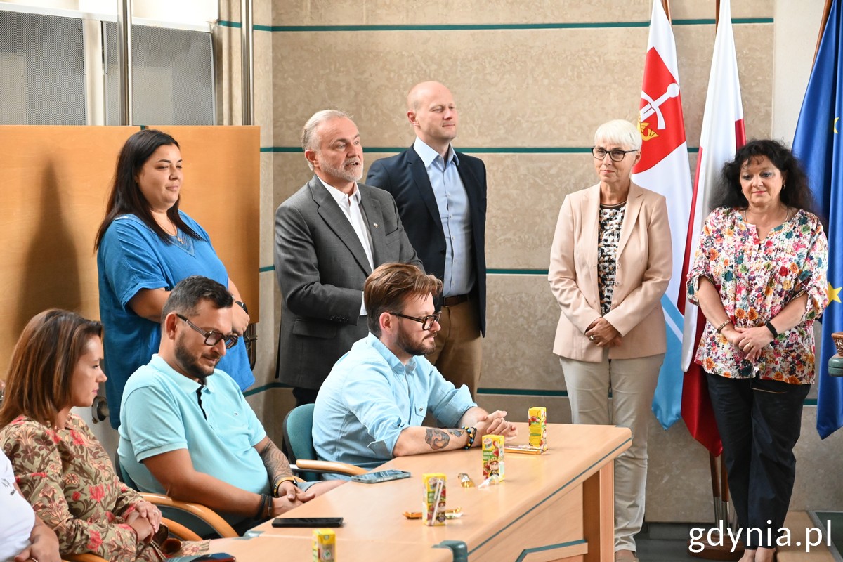 Na zdj.&nbsp;stoją (od prawej): radna Dorota Płotka, przewodnicząca RMG Joanna Zielińska, wiceprezydent Bartosz Bartoszewicz i prezydent Wojciech Szczurek // fot. Magda Śliżewska