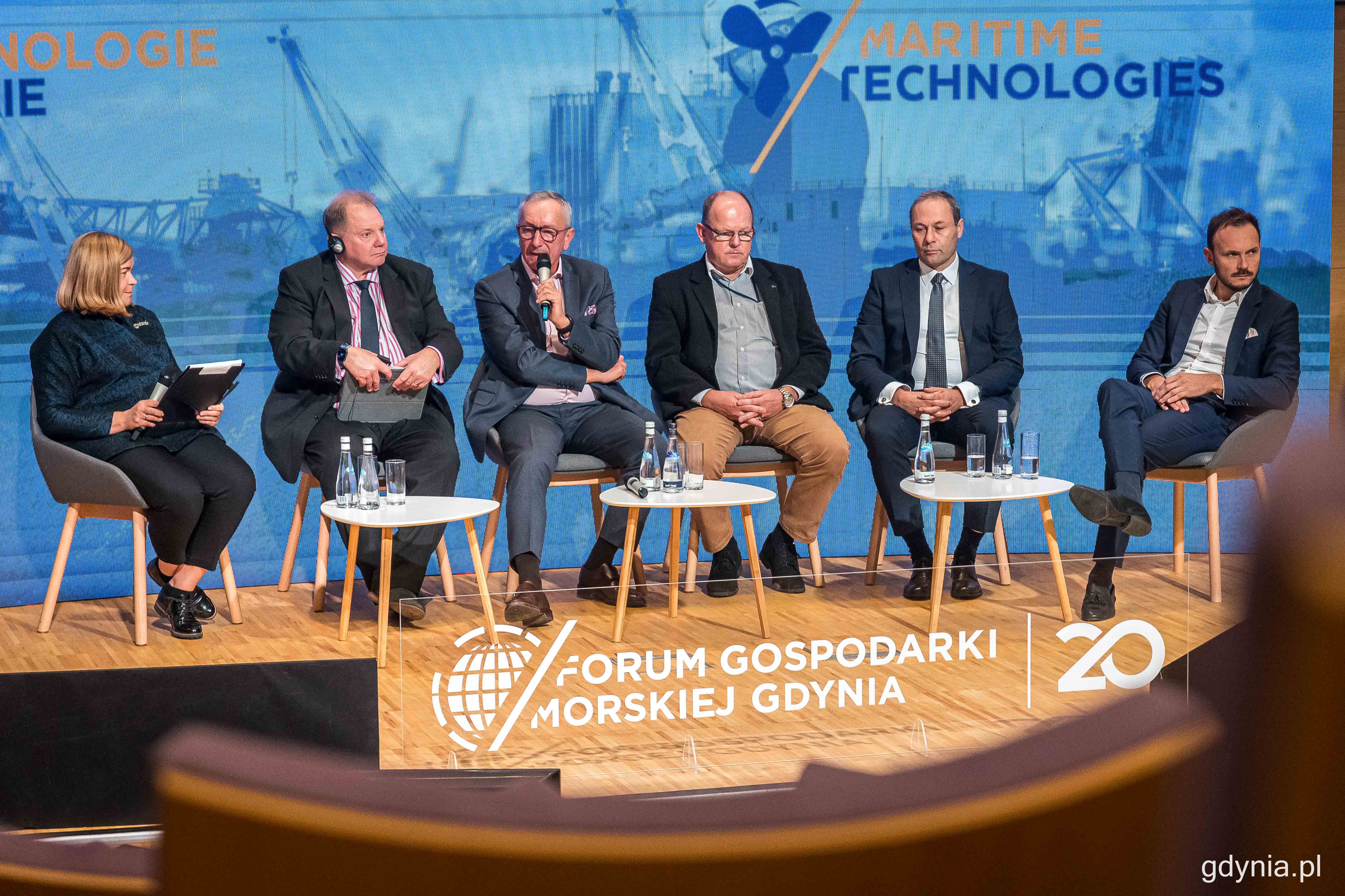 Paneliści biorący udział w piątkowej dyskusji poświęconej technologiom morskim, fot. Kamil Złoch