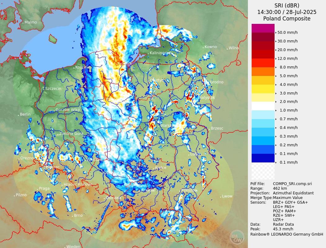 Mapa meteorologiczna IMGW, na części mapy kolorami zaznaczone opady deszczu, obok legenda