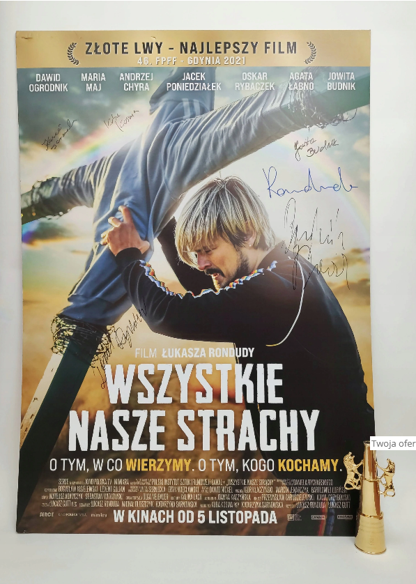 W ramach licytacji można nabyć nie tylko Złote Lwy, ale także plakat filmu z autografami twórców, fot. Fundacja WOŚP