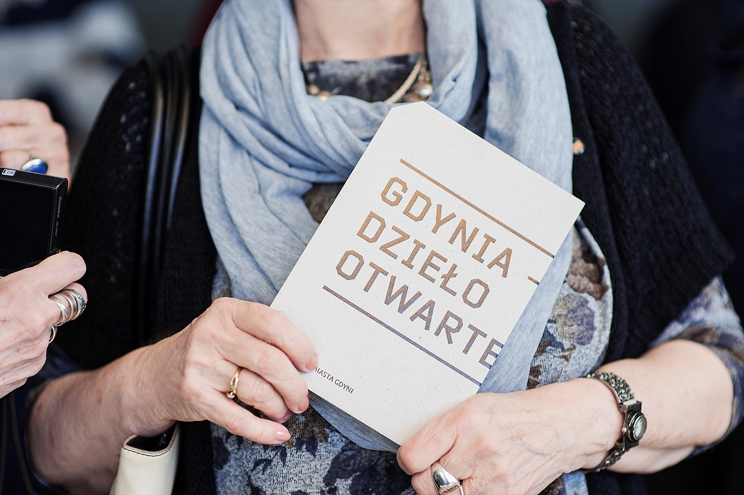 Gdynia – dzieło otwarte – oprowadzanie dr. Marcina Szerle po wystawie