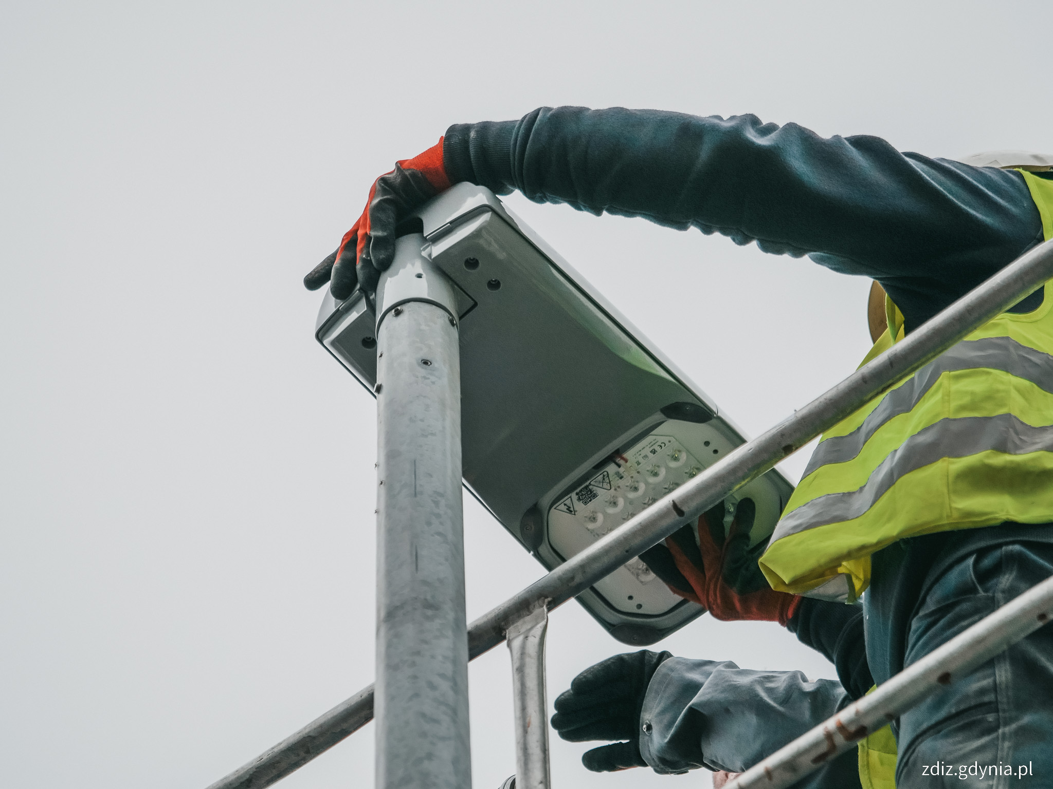 Wymiana lamp na parkingu CH Riviera, 2025 // fot. M. Mielewski