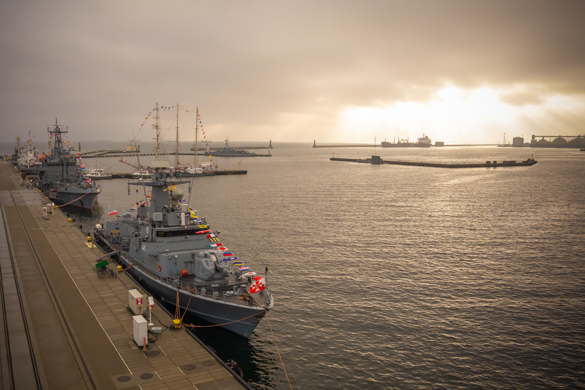 Wielka gala banderowa na okrętach Marynarki Wojennej. Fot. st. chor. szt. mar. Piotr Leoniak