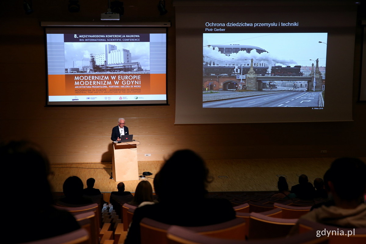 Wykład inauguracyjny &bdquo;Ochrona Dziedzictwa Przemysłowego&rdquo; wygłosił dr hab. inż. arch. Piotr Gerber. Fot. Przemysław Kozłowski