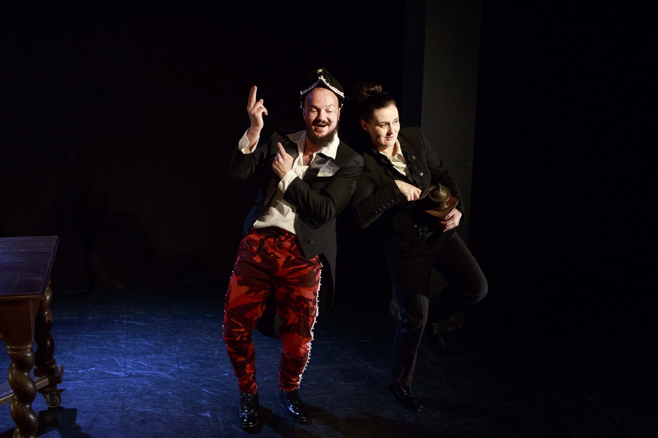 Na zdj. spektakl &bdquo;Bajka o księżniczce Popi i smoku Tarabistraku", fot. Marzena Chojnowska