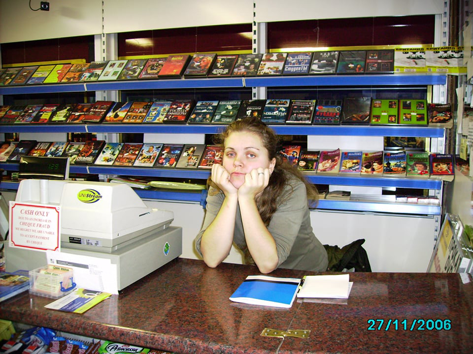 Tania w sklepie w Londynie. Źr&oacute;dło: archiwum prywatne