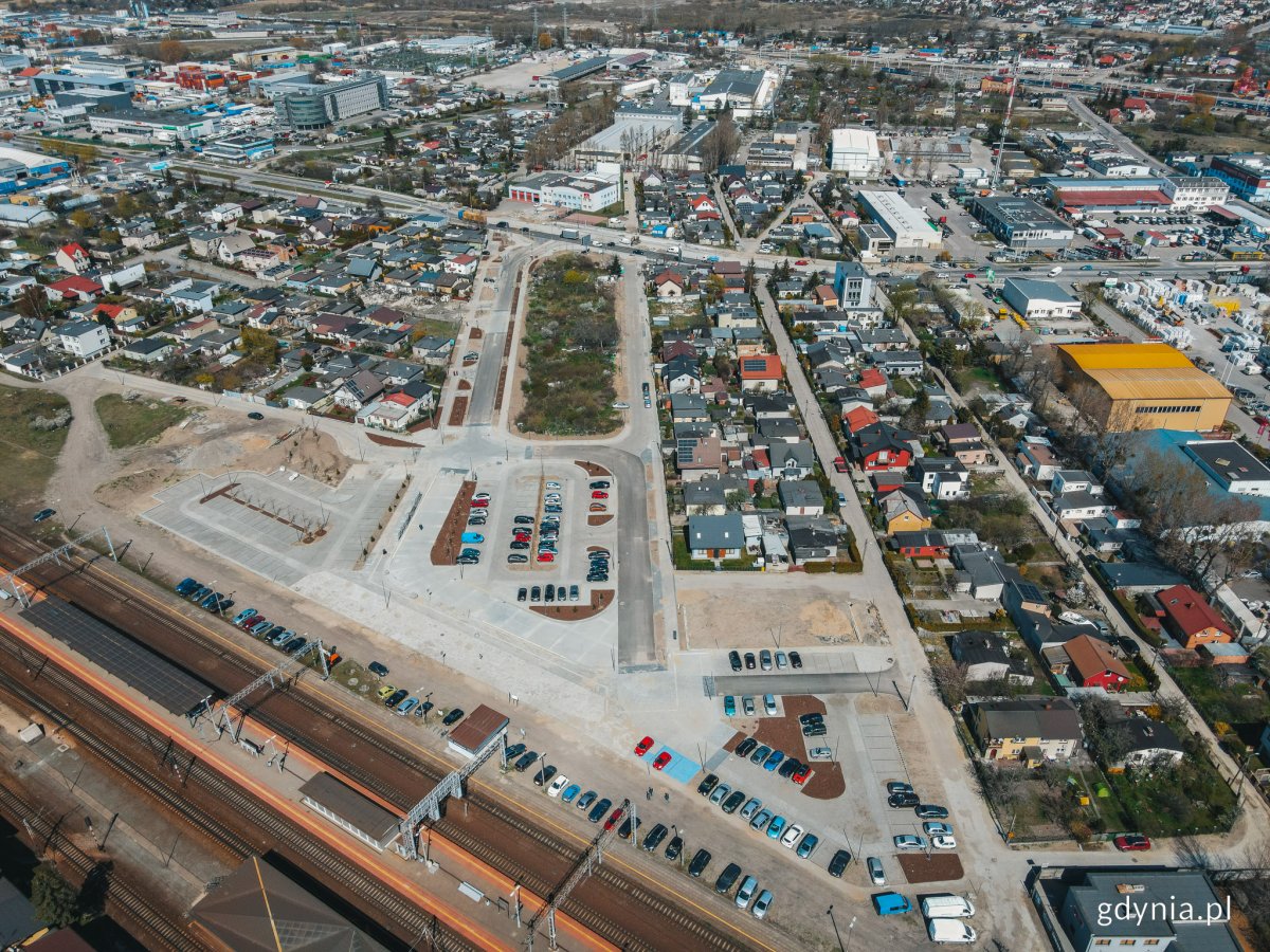 Zrewitalizowana część osiedla Meksyk - to tutaj powstała nowa ulica Meksykańska i m.in. duży parking, fot. Marcin Mielewski / archiwalne