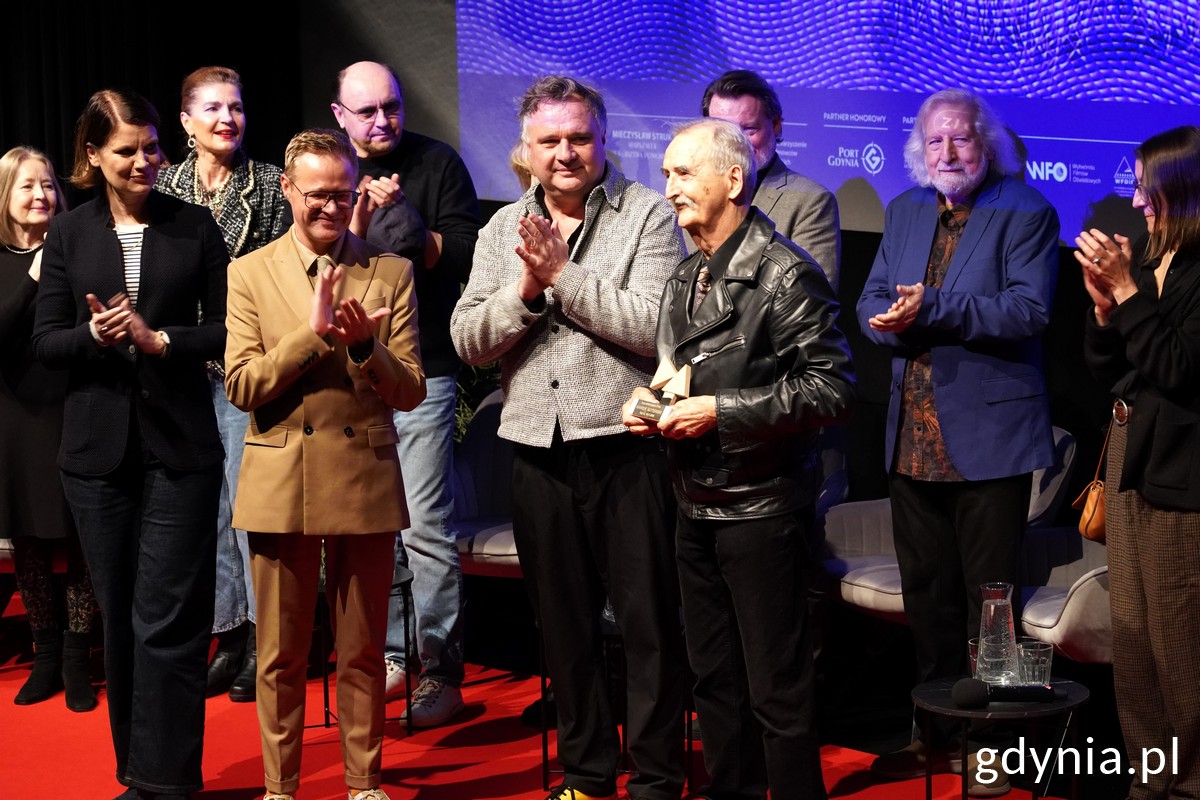 Uroczystość wręczenia nagrody Arcymistrza Kina. W sali Warszawa m.in Marek Koterski, filmowcy i publiczność