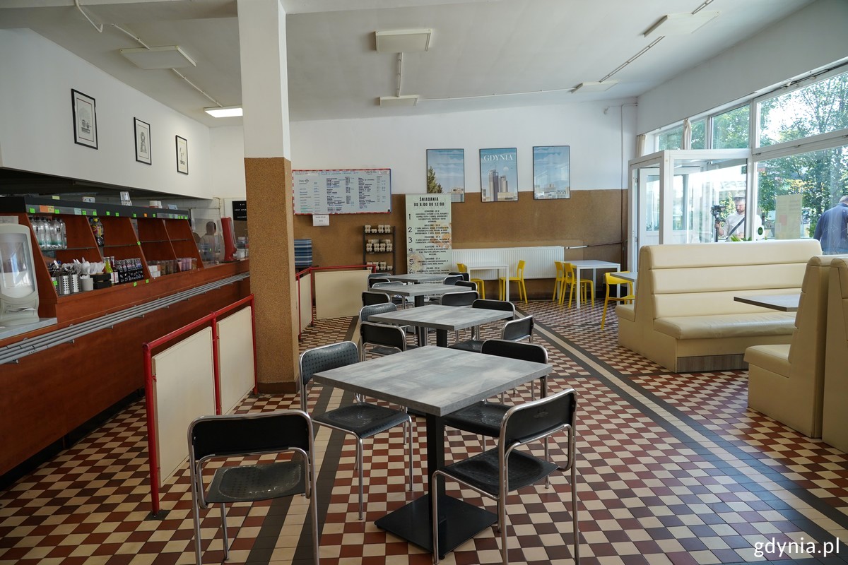 Wnętrze baru&nbsp;&bdquo;Smakosz&rdquo; 