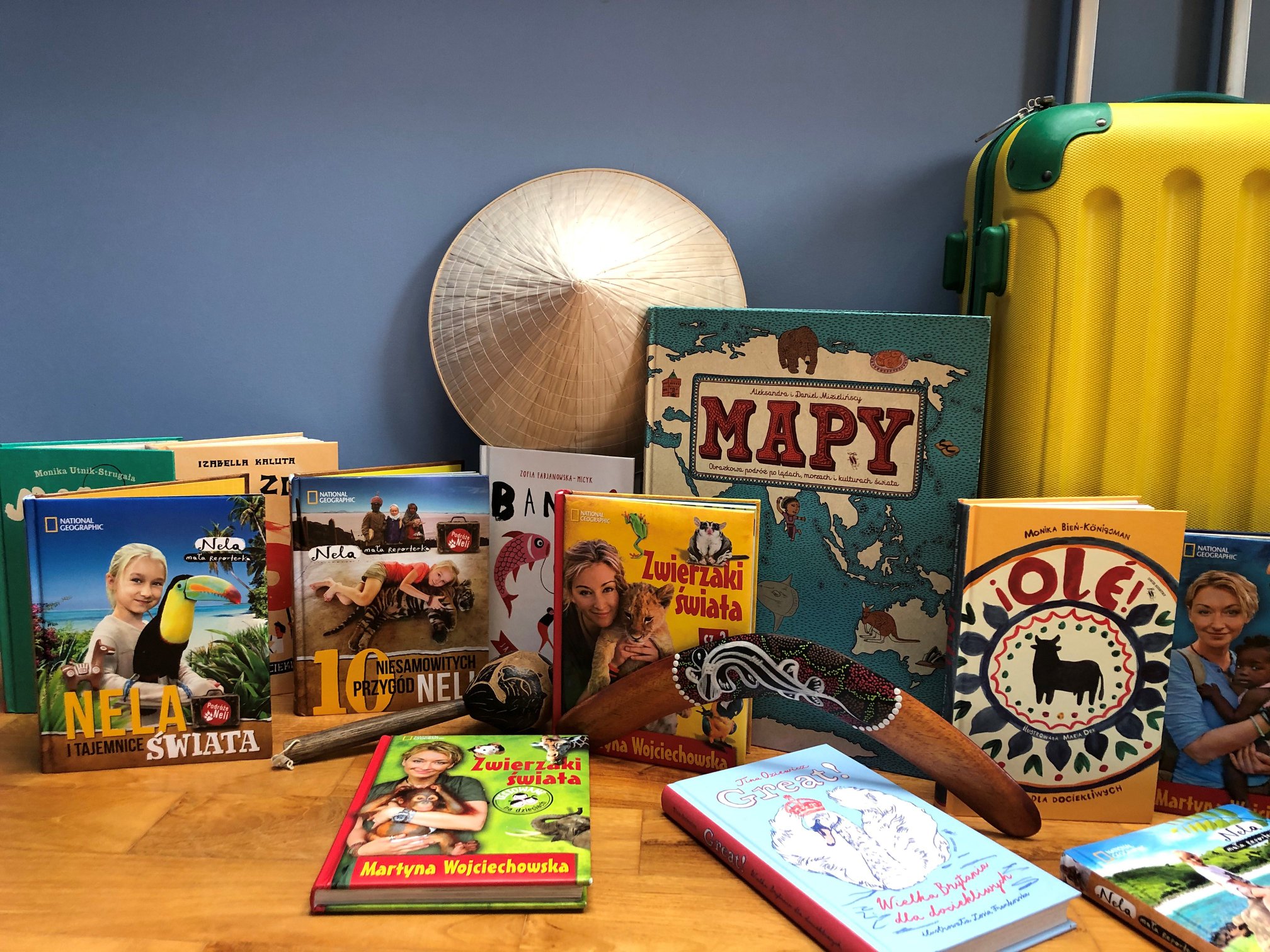 Okładki książek podr&oacute;żniczych dla dzieci