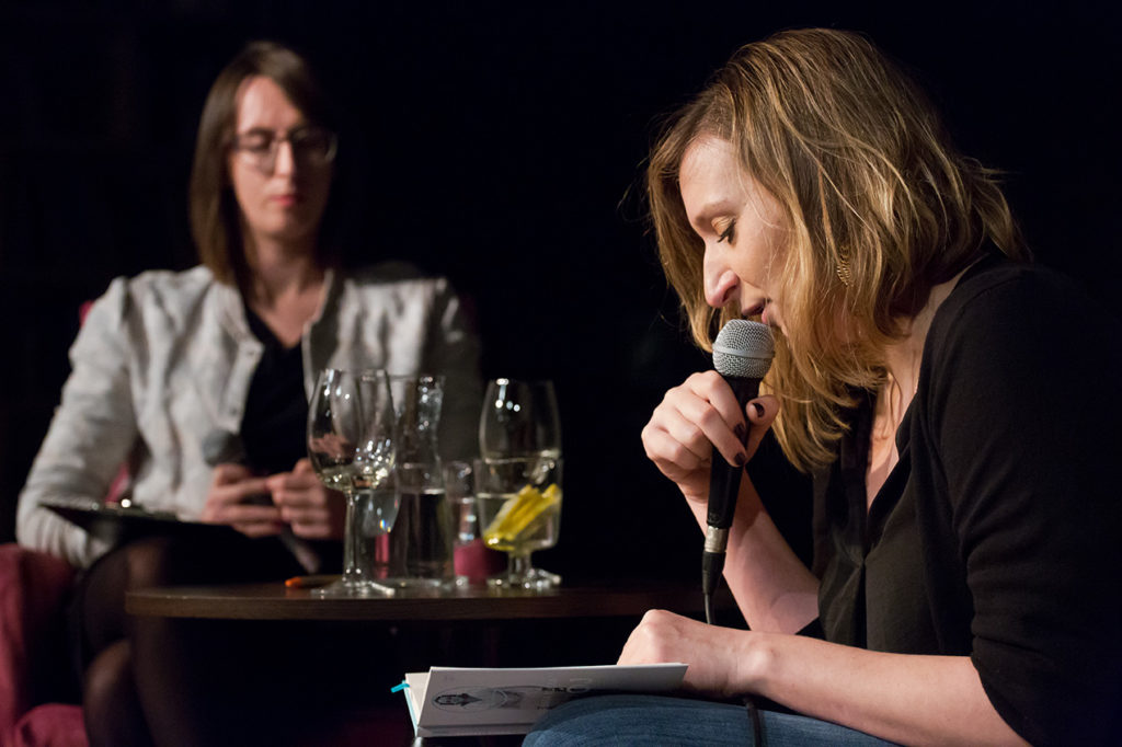 Na zdj. Barbara Klicka w klubie Proza Wrocławskiego Domu Literatury, fot. silesius.wroclaw.pl