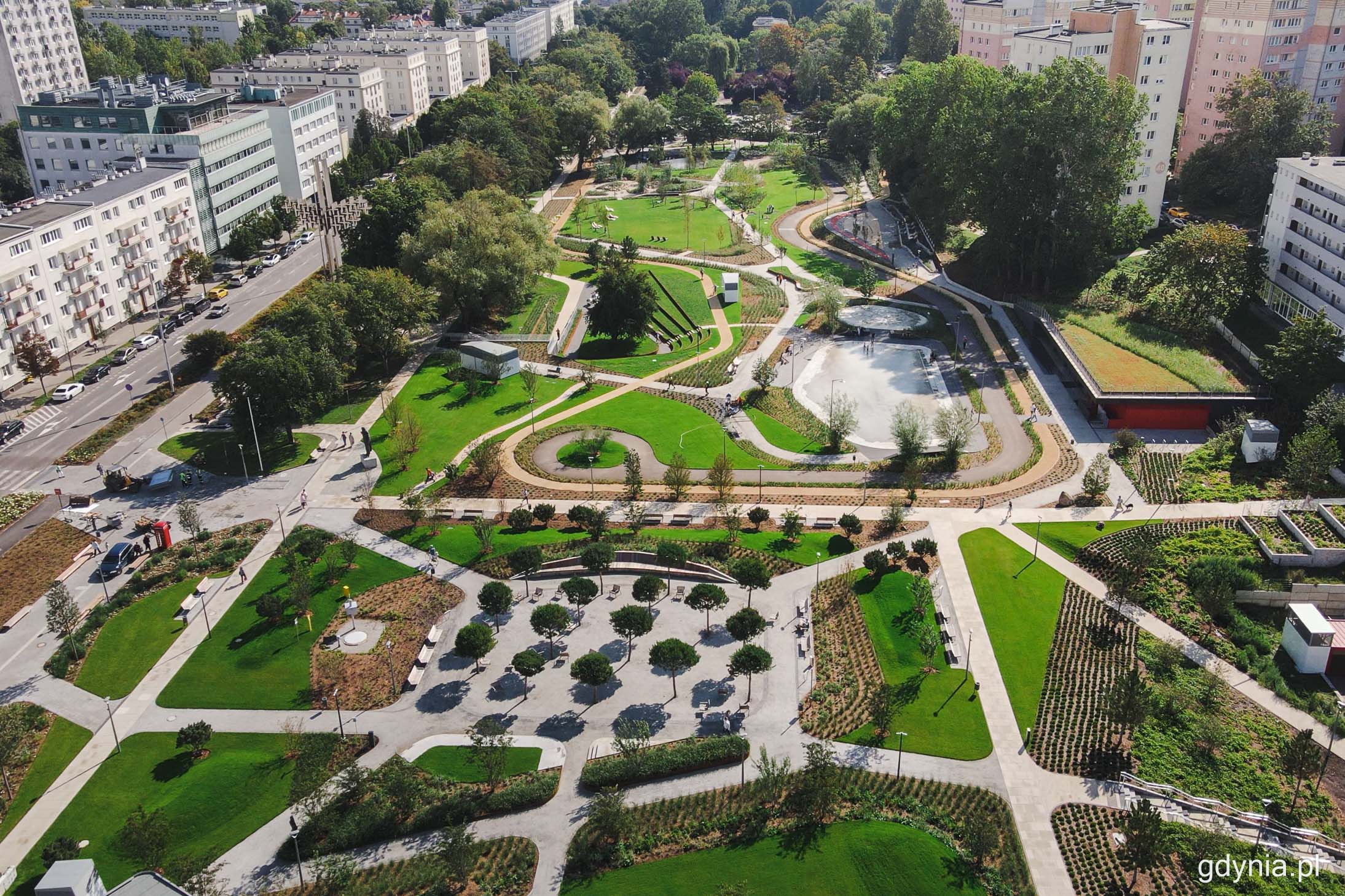 na zdjęciu park z g&oacute;ry