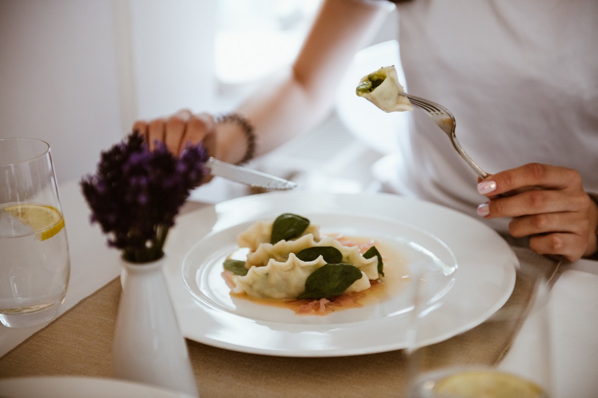 Pierogi z bobem są serwowane przez restaurację &bdquo;Oberża 86&rdquo; // fot. facebook.com/oberza86