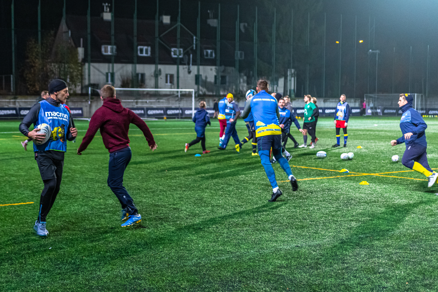 Odważni trenowali z rugbystami Arki Gdynia // fot. Marek Sałatowski (materiały kampanii &bdquo;Odważni Wygrywają&rdquo;)