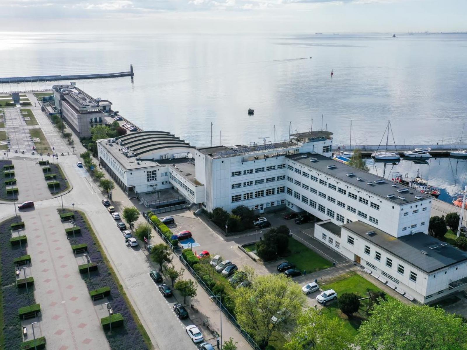 Tak do tej pory prezentował się teren wok&oacute;ł Wydziału Nawigacyjnego Uniwersytetu Morskiego w Gdyni, fot. Uniwersytet Morski w Gdyni / mat. prasowe