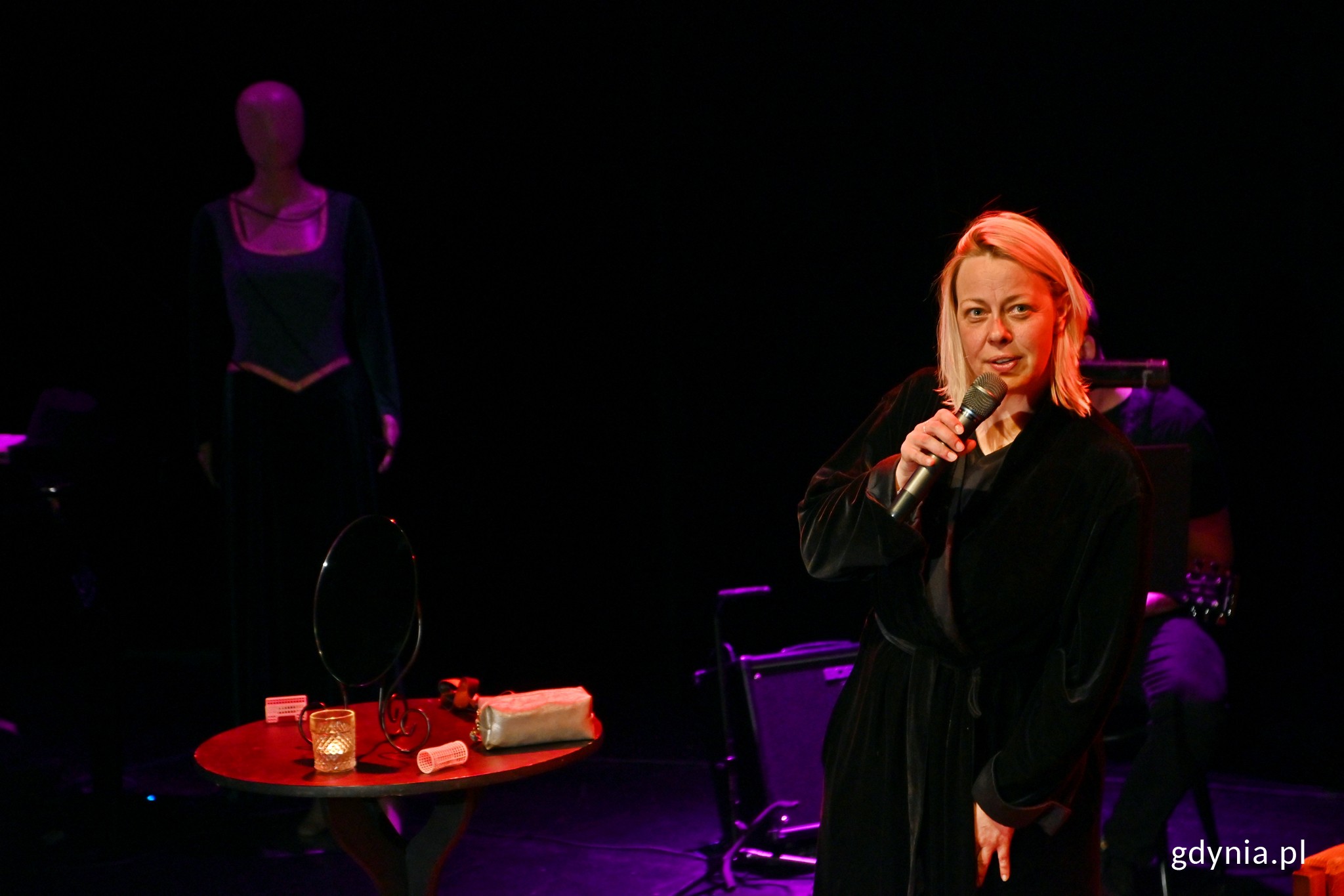 Magdalena Smuk w spektaklu &bdquo;MaMy czas&rdquo; // fot. Magdalena Czernek