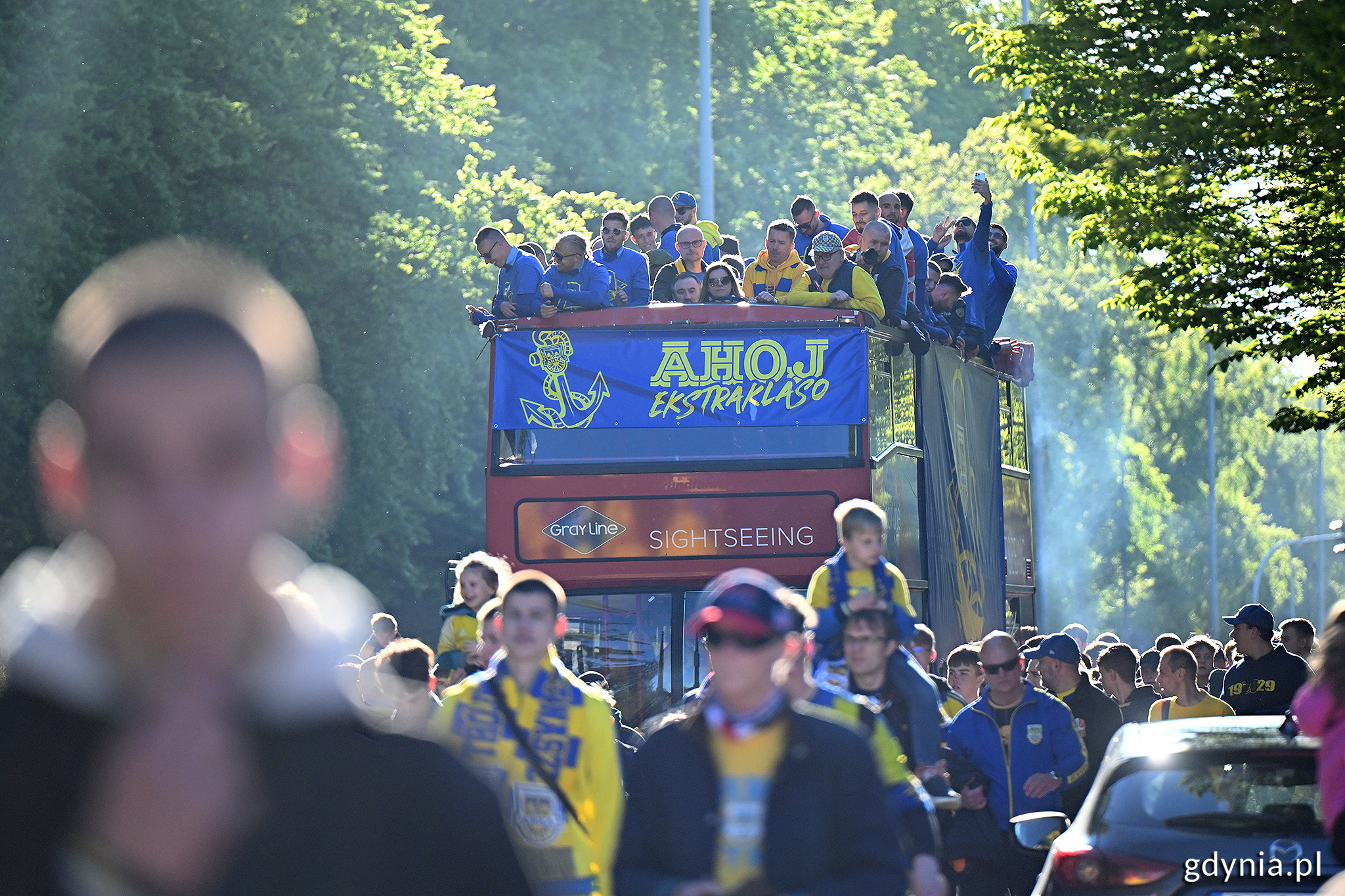 Ahoj Ekstraklaso, to hasło, kt&oacute;rze towarzyszy awansowi gdynian do najwyższej klasy rozgrywkowej (fot. Michał Puszczewicz)