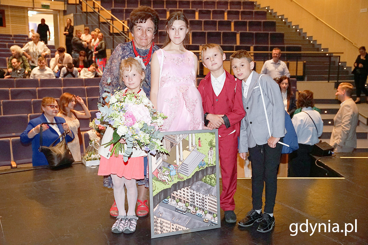 Na zdj. Barbara Hurko z dziećmi:&nbsp;Wiką, Gabrysiem, Piotrem i Martą