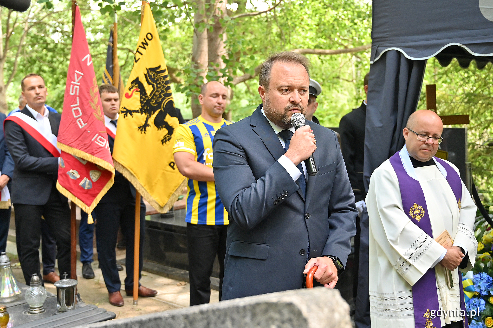 Wiceprezydent Gdyni Marek Łucyk podczas ostatniego pożegnania Janusza Kupcewicza, fot. Michał Puszczewicz