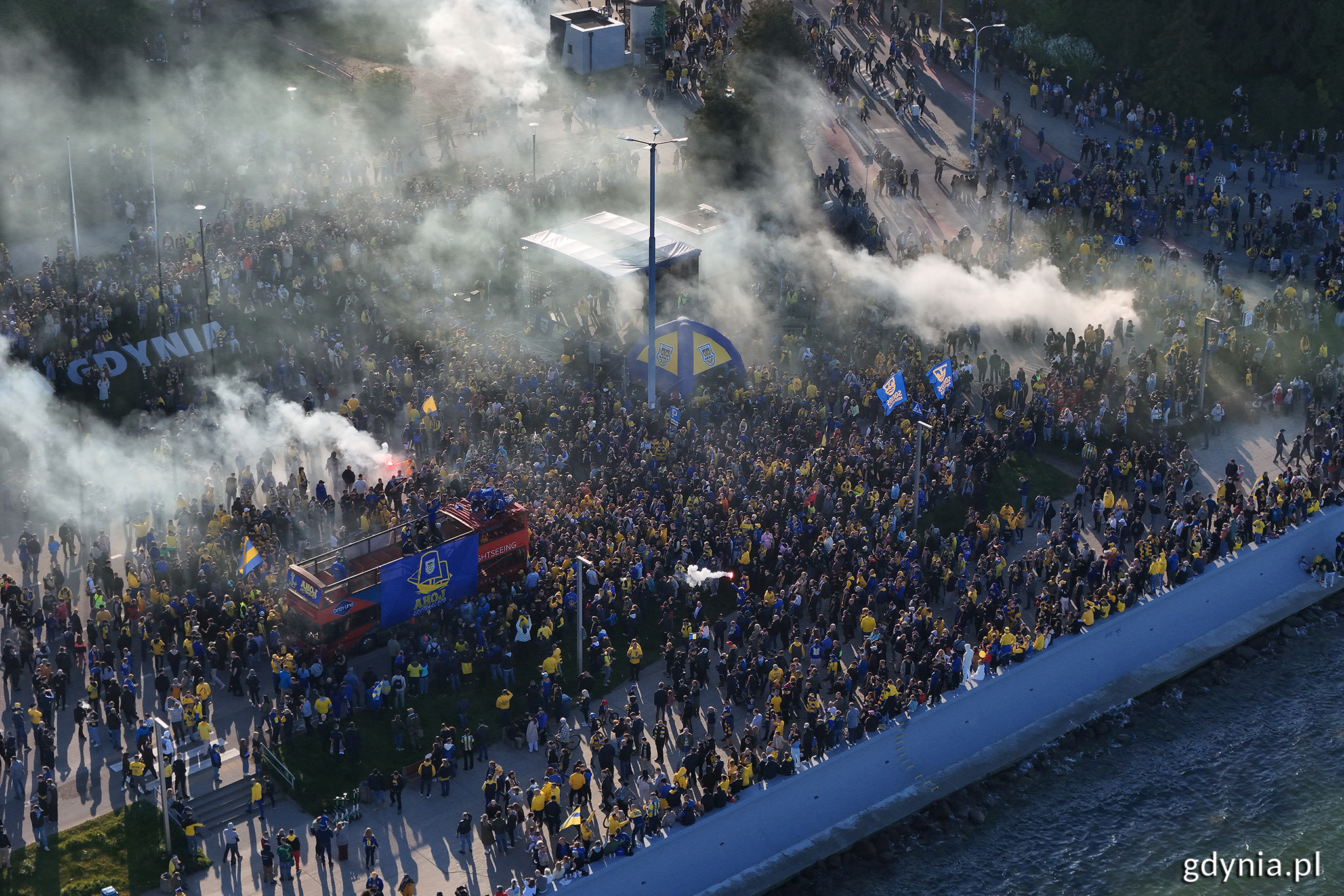 Uroczystość z lotu ptaka&nbsp;(fot. Michał Puszczewicz)