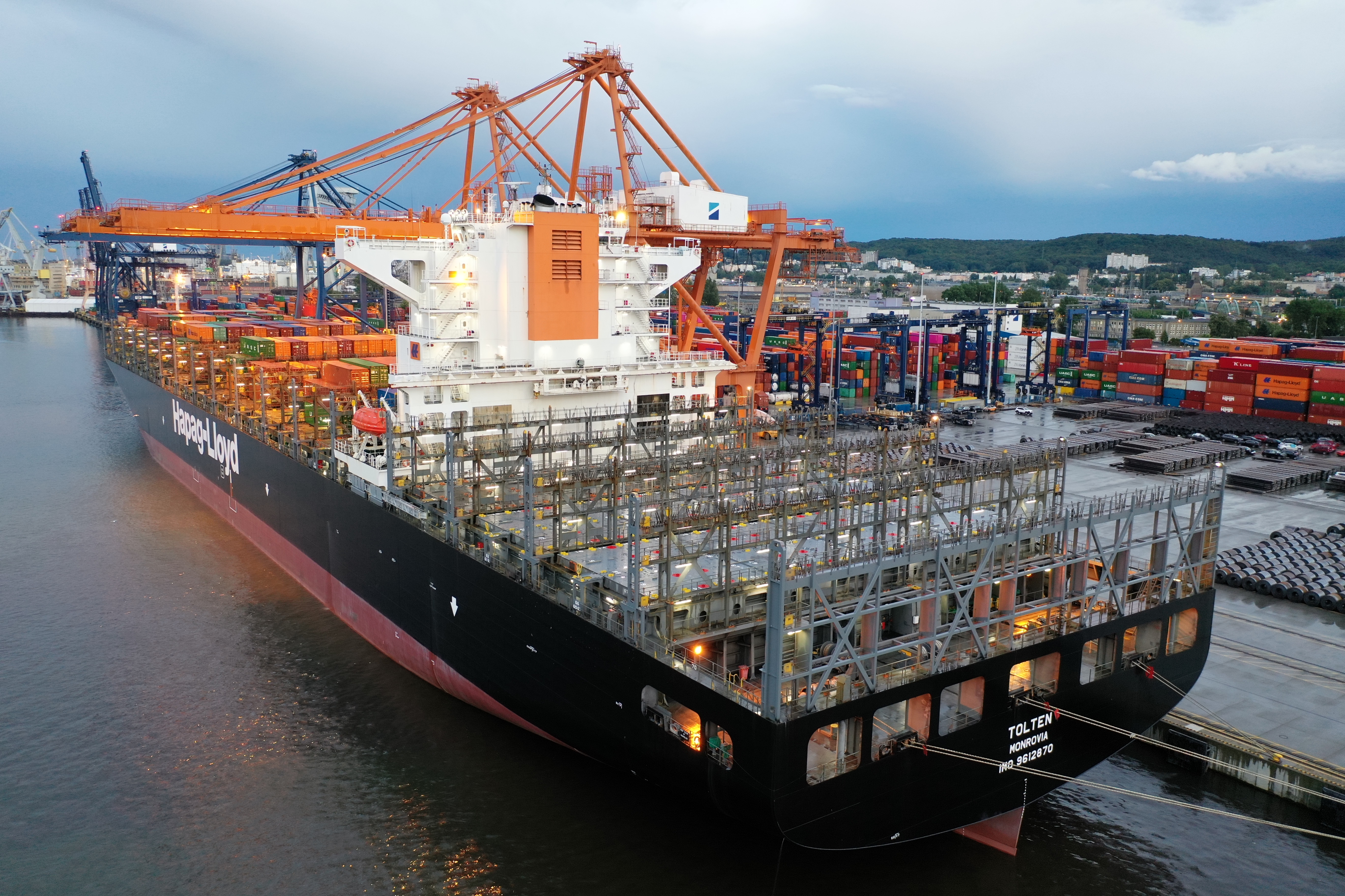 Statek mv Tolten w terminalu GCT Hutchison Ports Gdynia, fot. Adam Czartowski / mat. prasowe GCT
