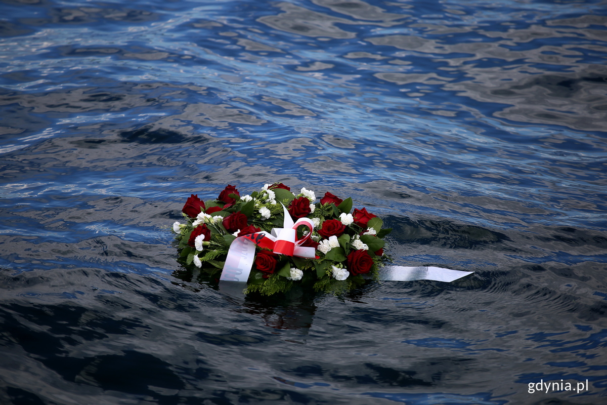 Wieniec na wodzie. Fot. Przemysław Kozłowski