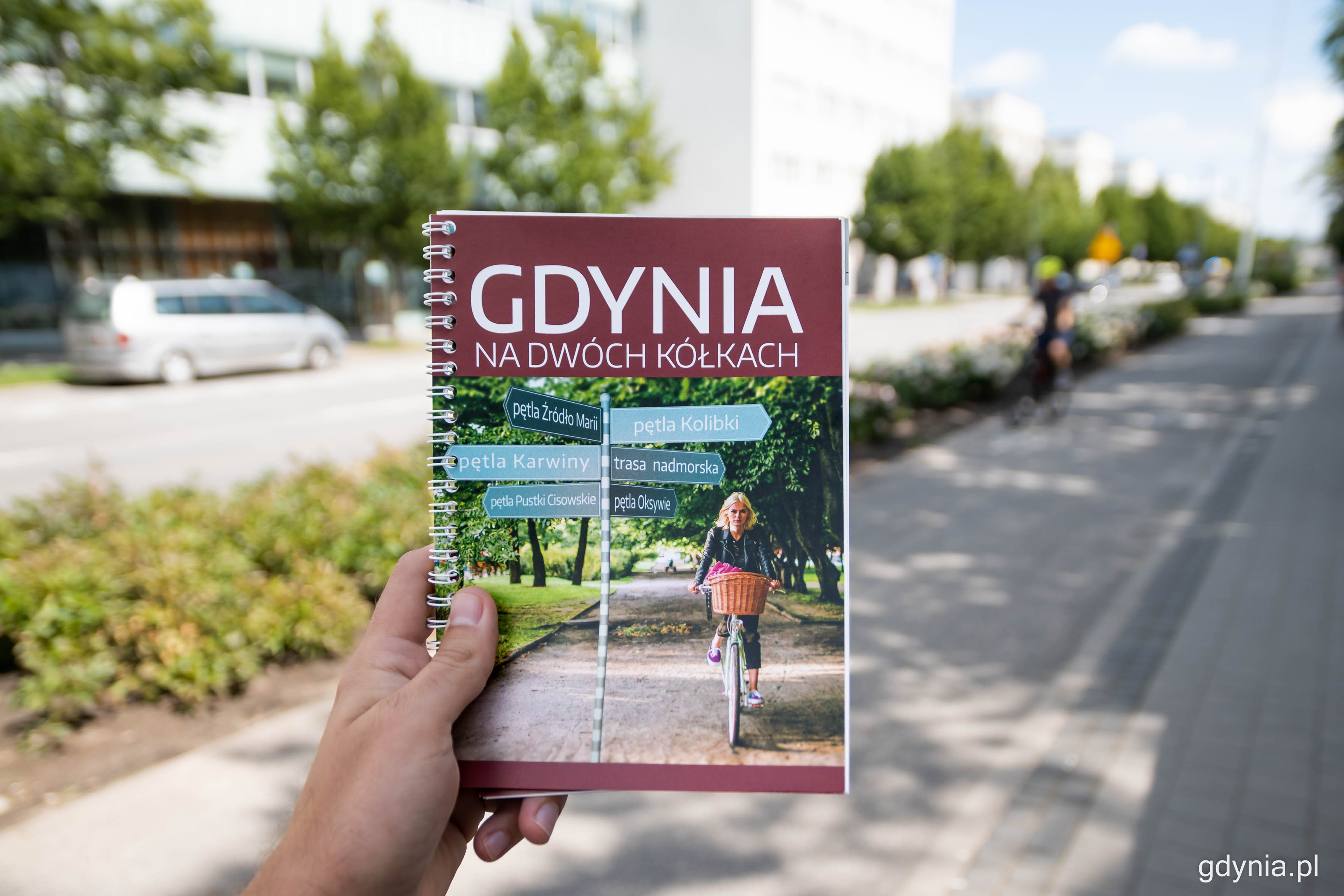 Szukasz inspiracji na rowerowe wyprawy? Sięgnij po miejską broszurę, w kt&oacute;rej znajdziesz m.in. 16 gotowych tras rowerowych i mapę najważniejszych z nich, fot. Kamil Złoch
