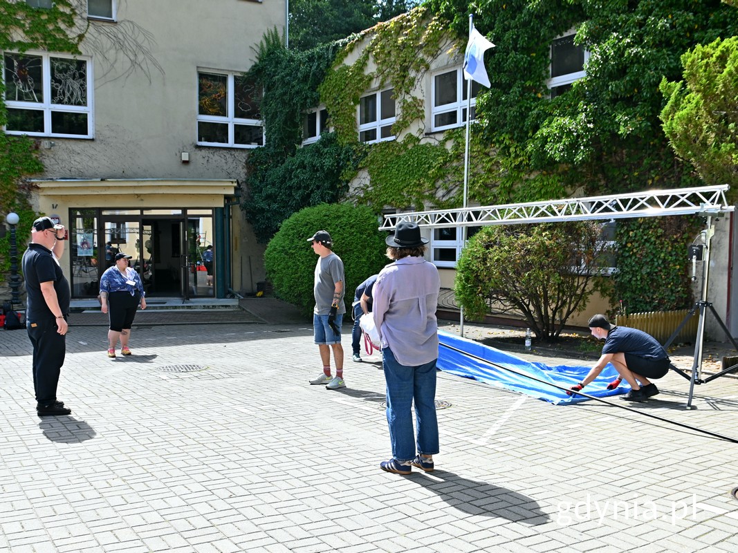Przygotowania do wieczornego pokazu spektaklu &bdquo;Very Sad&rdquo; w ramach festiwalu &bdquo;Pociąg do Miasta&rdquo; (fot. Magdalena Czernek)