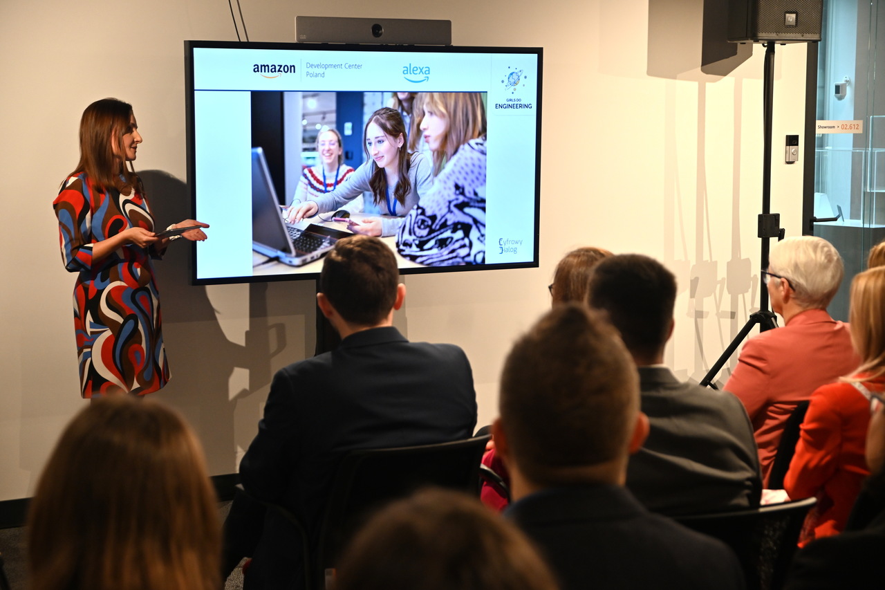 Ewa Kolczyk, Menedżerka ds. Badań i Rozwoju, inicjatorka programu Girls Do Engineering. fot. Zygmunt Gołab