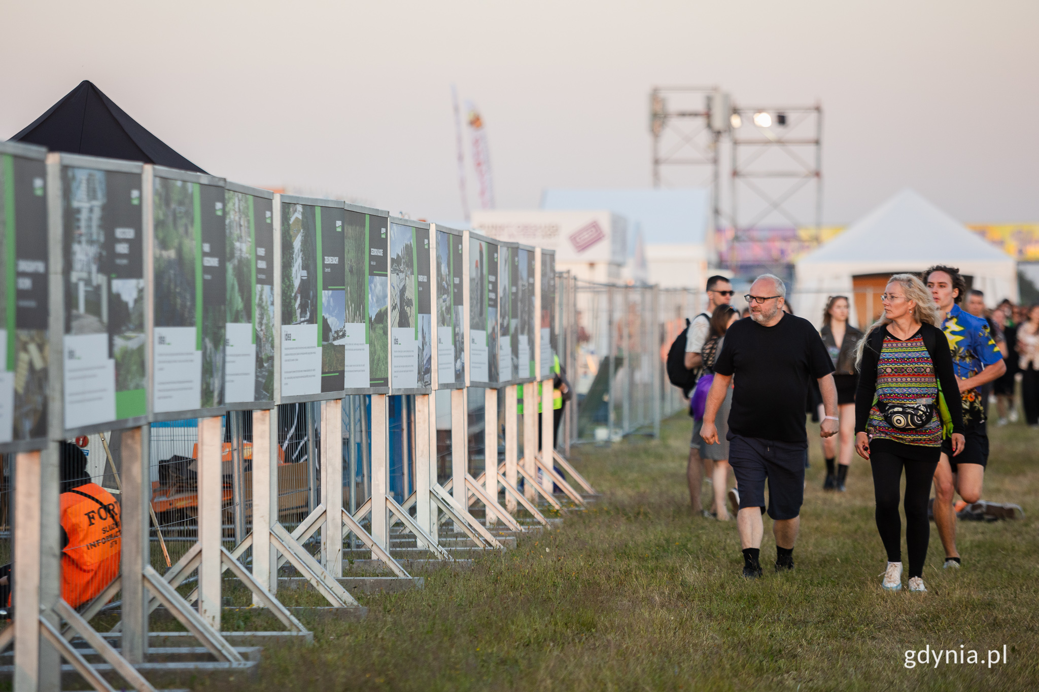 Wystawa &bdquo;Gdynia w klimacie&rdquo; na Open'er Festivalu 2023 // fot. Karol Stańczak