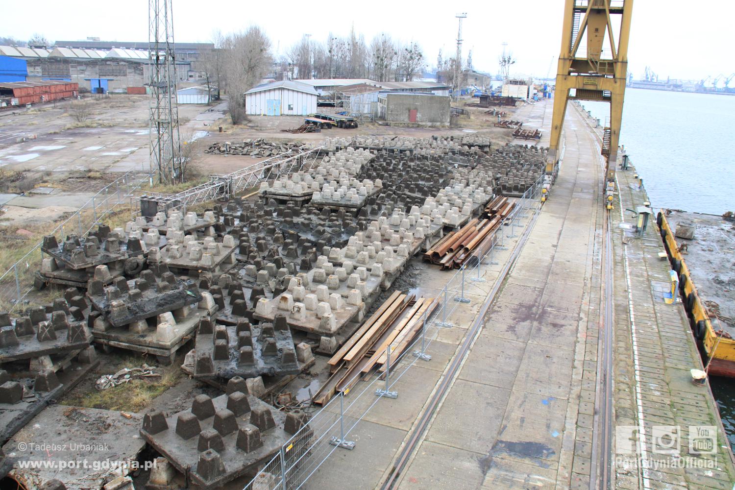 Prace rozbi&oacute;rkowe na terenach Portu Gdynia, fot. Tadeusz Urbaniak , www.port.gdynia.pl