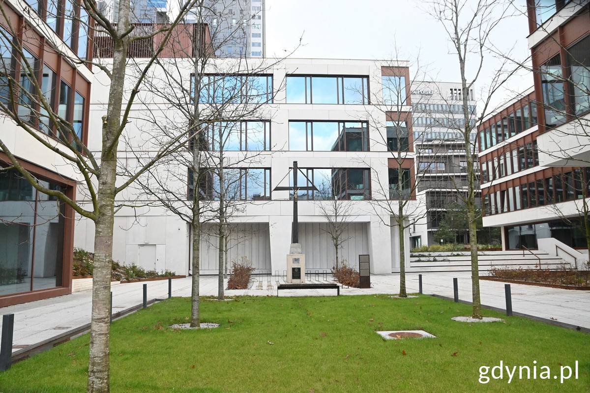 Krzyż Rybacki zachowany w przestrzeni Gdynia Waterfront