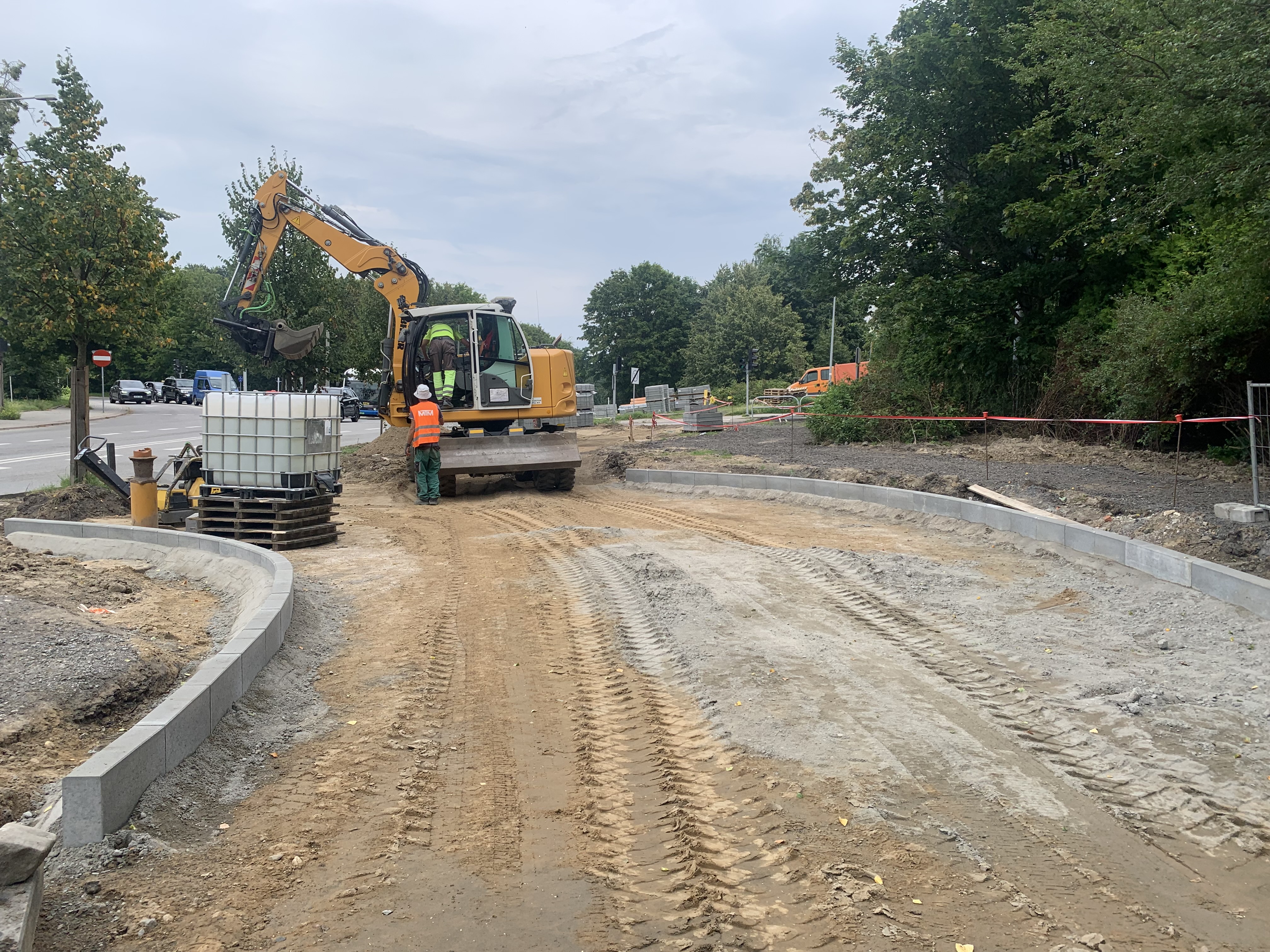 budowa droga dla rower&oacute;w w ciągu ulicy Rolniczej// fot.D.Matejczyk