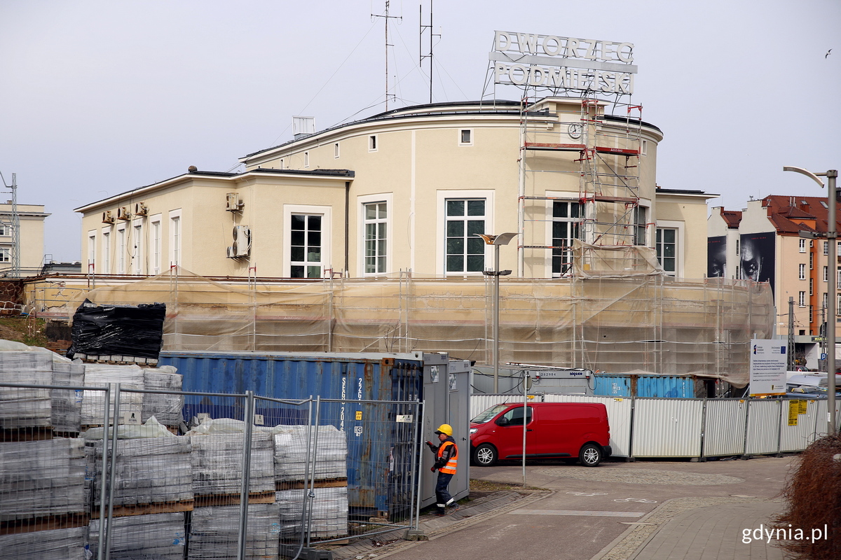 Dworzec Podmiejski Gdynia Gł&oacute;wna w remoncie. Fot. Przemysław Kozłowski