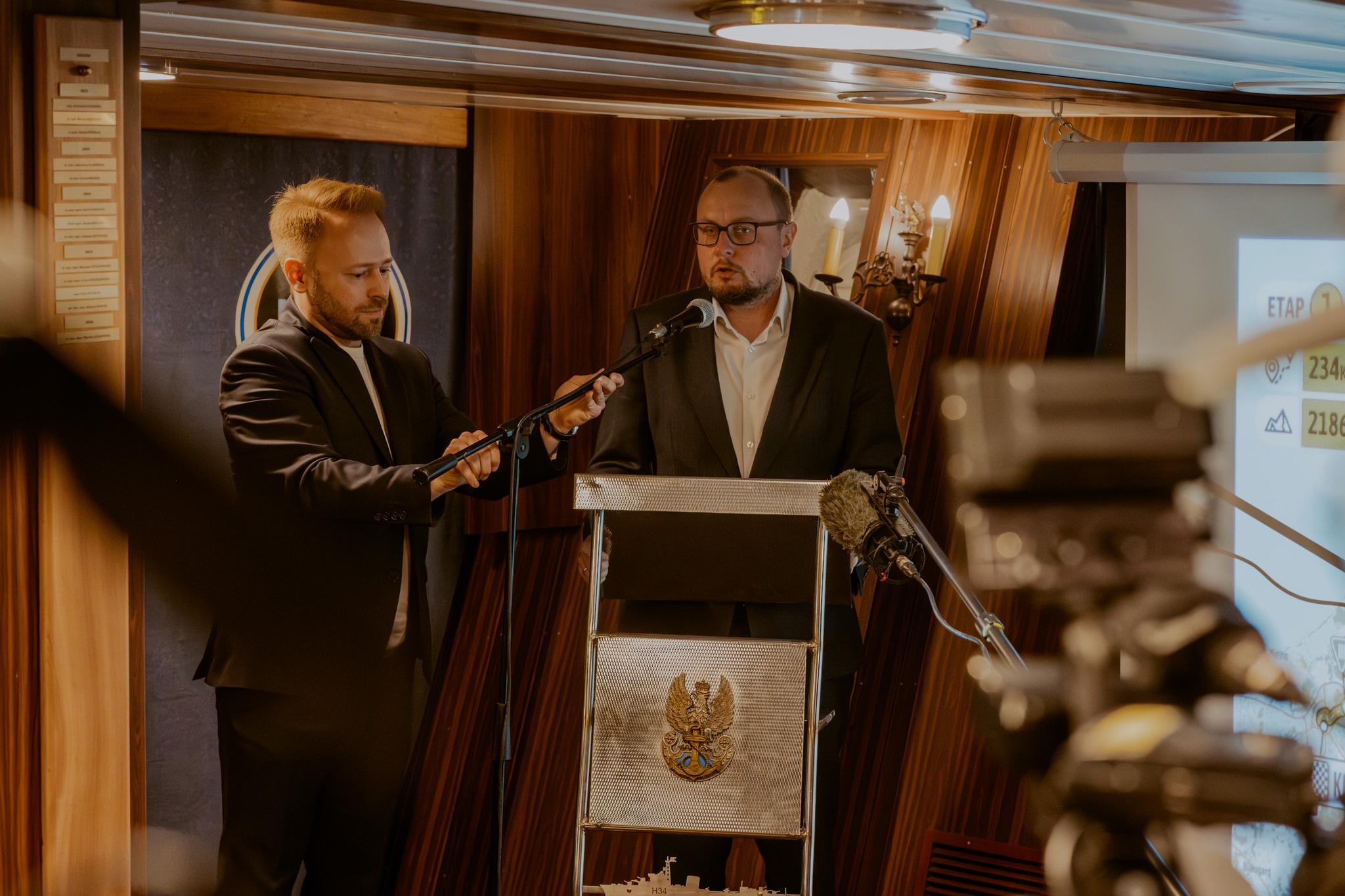 dyrektor Mariusz Bzdęga