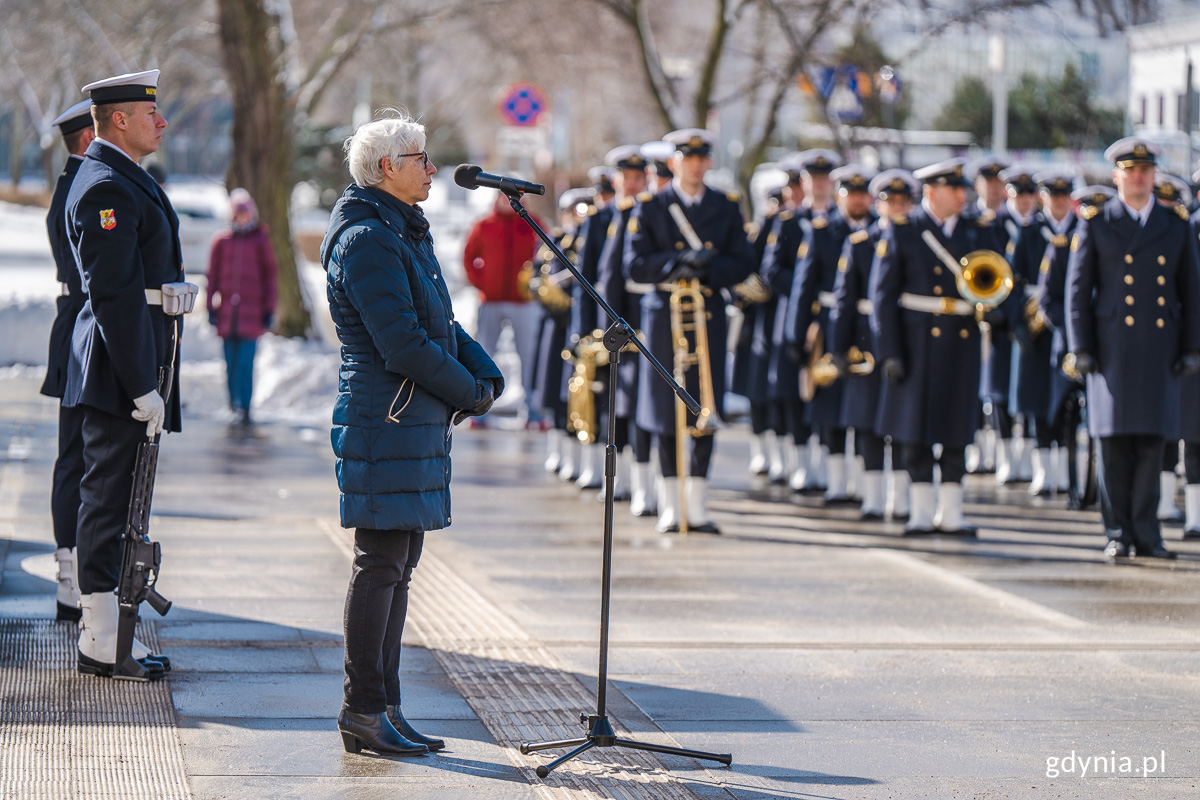 Przewodnicząca Rady Miasta Gdyni, Joanna Zielińska wygłosiła okolicznościowe przem&oacute;wienie podczas uroczystości, fot. M. Dietrich