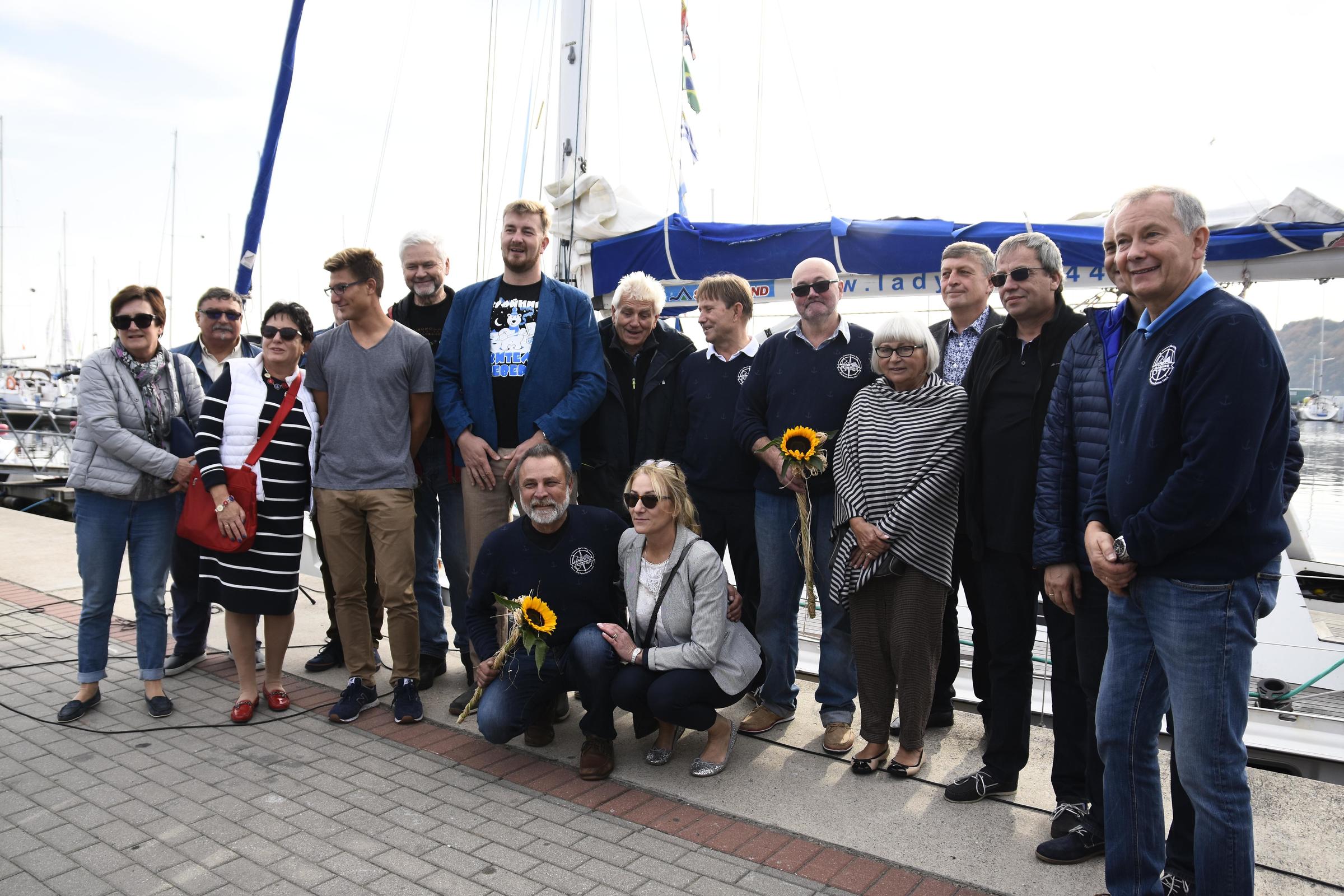 Jacht wszedł do gdyńskie mariny dzisiaj, 16 października o godz. 12.00. Rejs odbył się pod hasłem &bdquo;Dookoła świata i za oba kręgi polarne&rdquo;, fot. Jan Ziarnicki