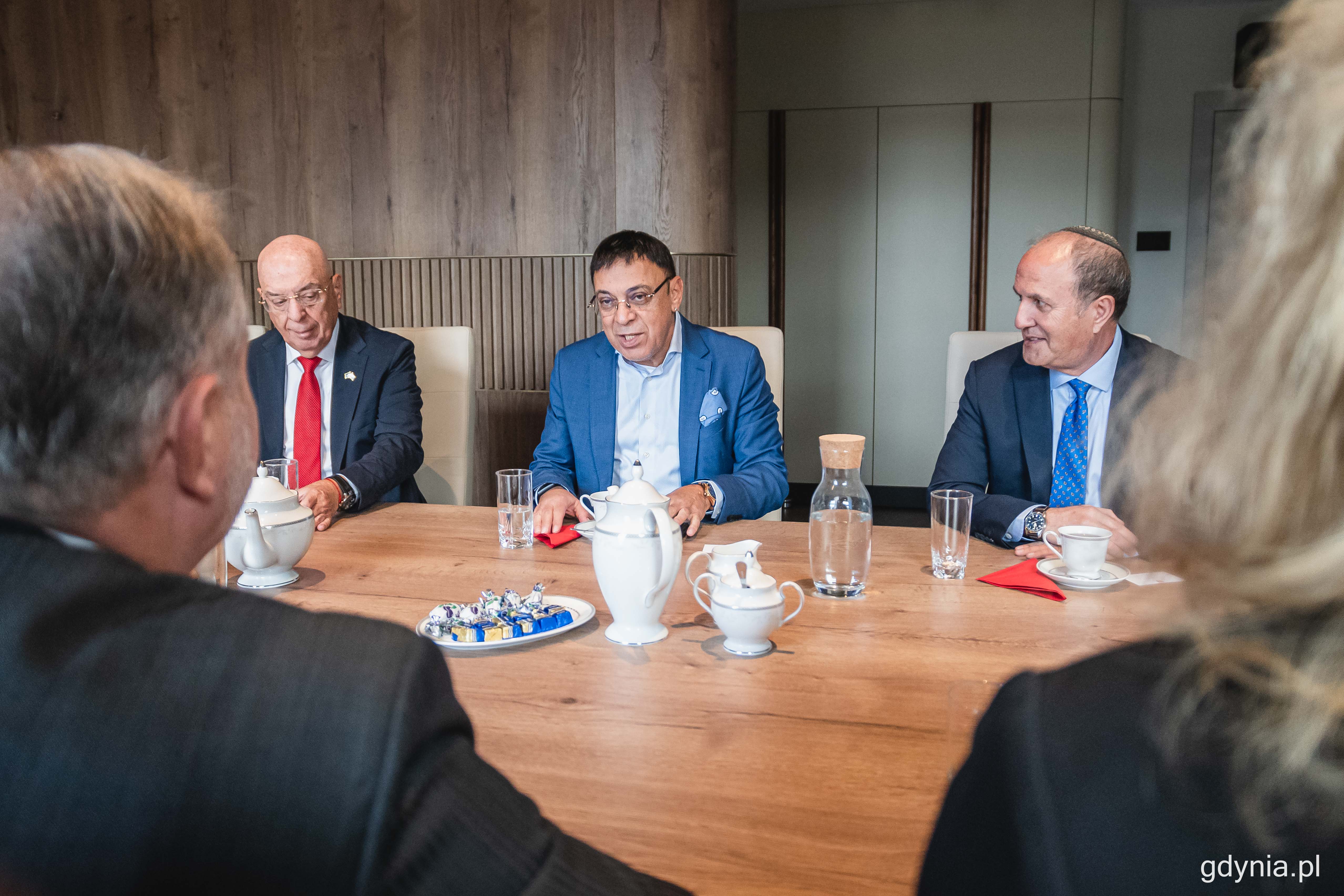 Wizyta gości z Izraela w gdyńskim magistracie. Fot. Kamil Złoch