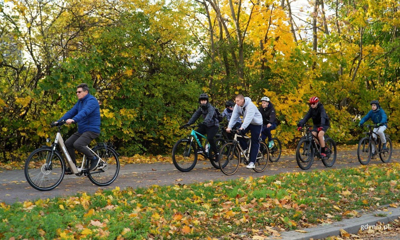 &bdquo;Jak szkoła, to dwa koła&rdquo;, uczestniczy kampanii podczas wycieczki rowerowej, mat. Gdynia pl.