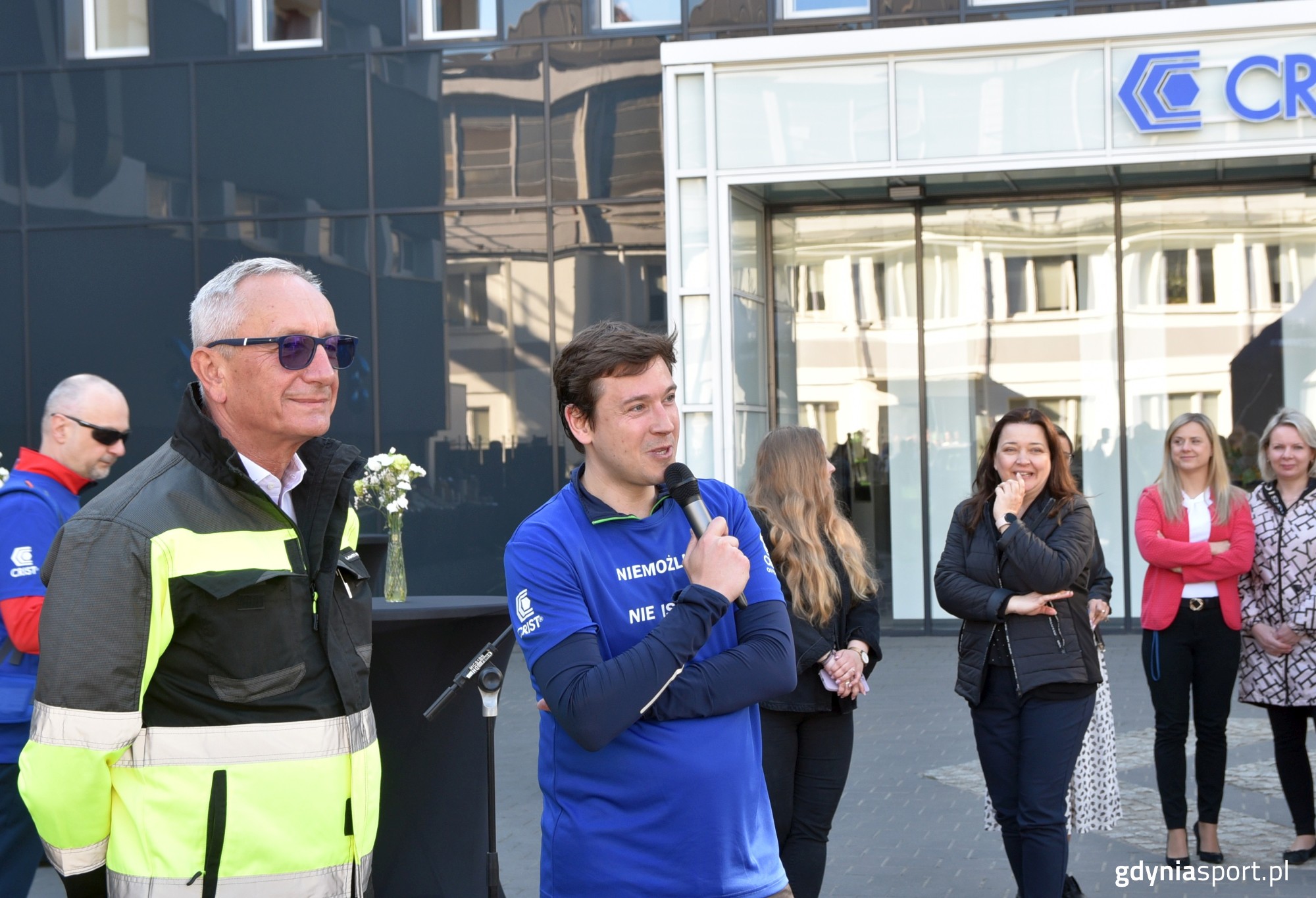 Bogusz Pniewski podczas gratulacji