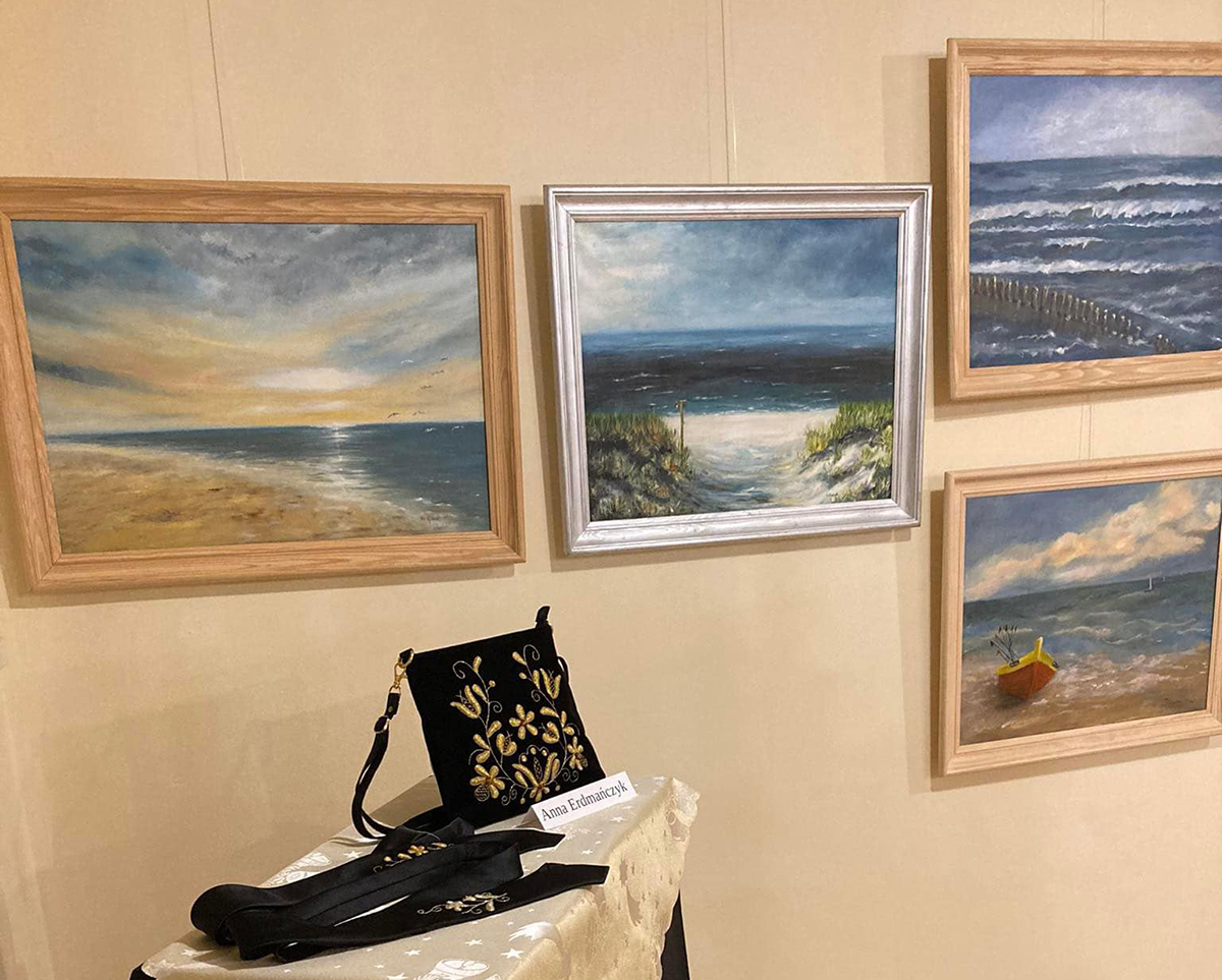 Wystawa poplenerowa kaszubskich tw&oacute;rc&oacute;w ludowych